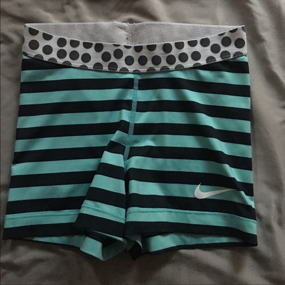 Nike compressions Bundle! - Picture 7 of 8